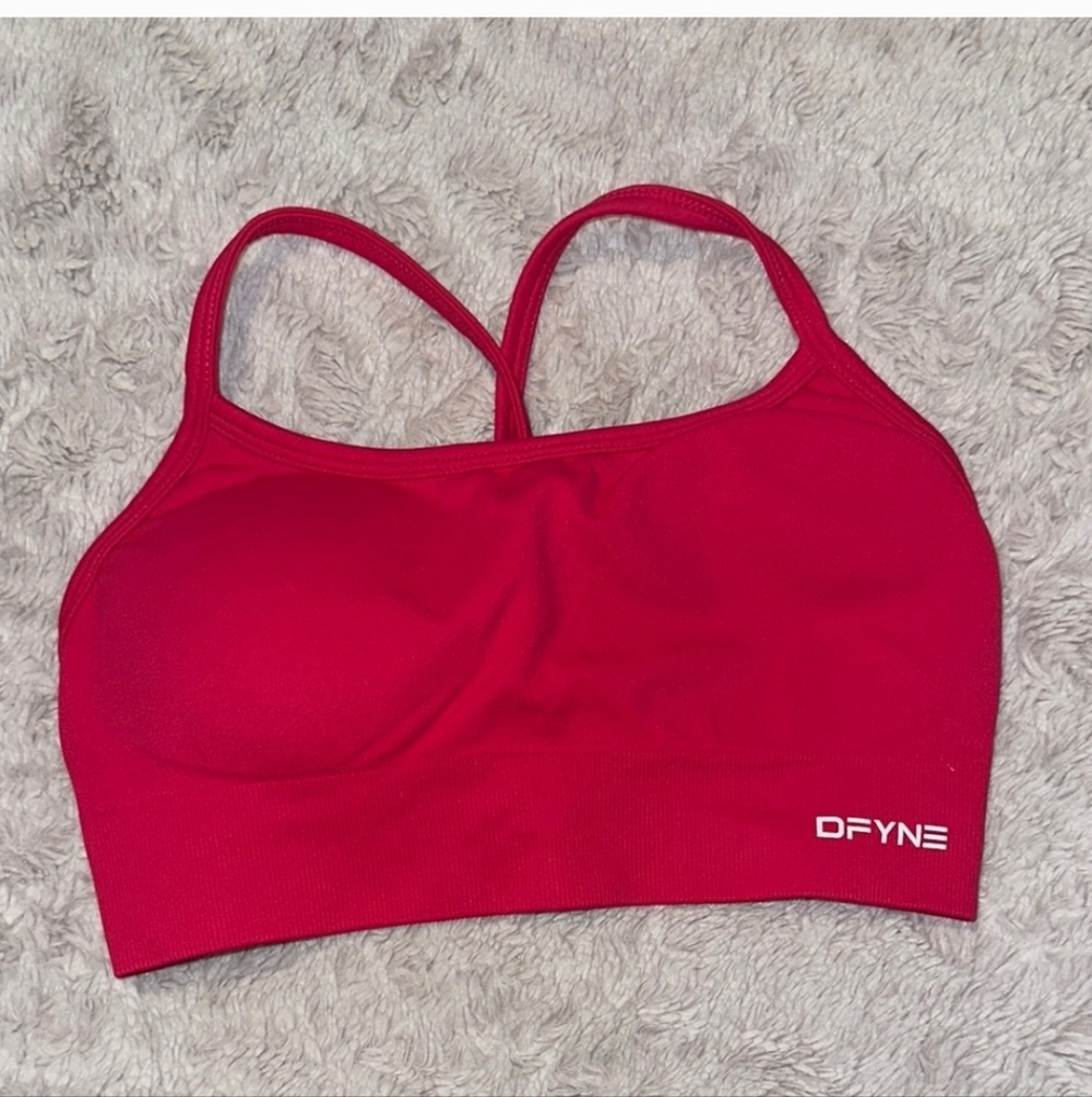 DFYNE Pink Sports Bra